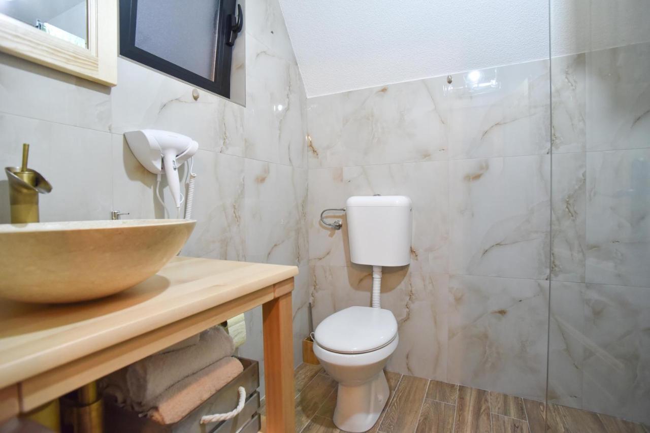 Guest House Max Zabljak  Ngoại thất bức ảnh